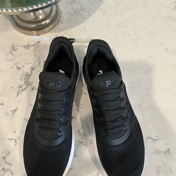 APL running shoe - Picture 6 of 11